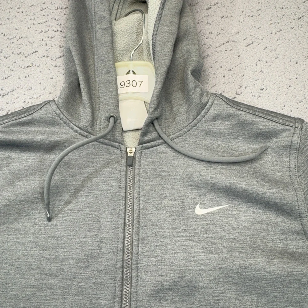 Nike Therma-FIT One Hoodie Womens Medium Gray Full Zip Jacket Workout Gorpcore